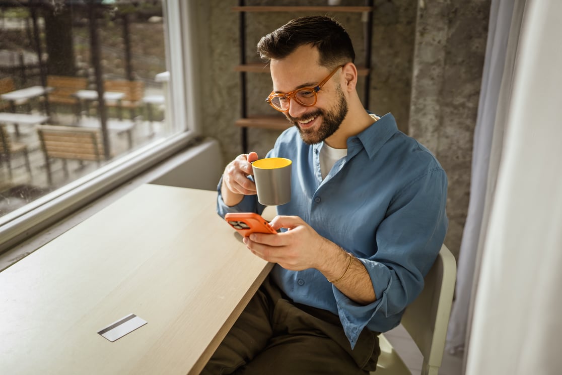 AdobeStock_1889358422 Otimização para Busca em Todos os Lugares: O Novo Padrão de Visibilidade, Geração de Leads e Crescimento de Longo Prazo